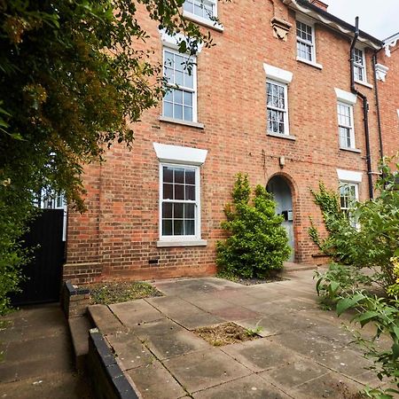 Fantastic Central Stratford Two Bedroom Apartment By Purestay Short Lets & Serviced Accommodation With Parking Eksteriør bilde